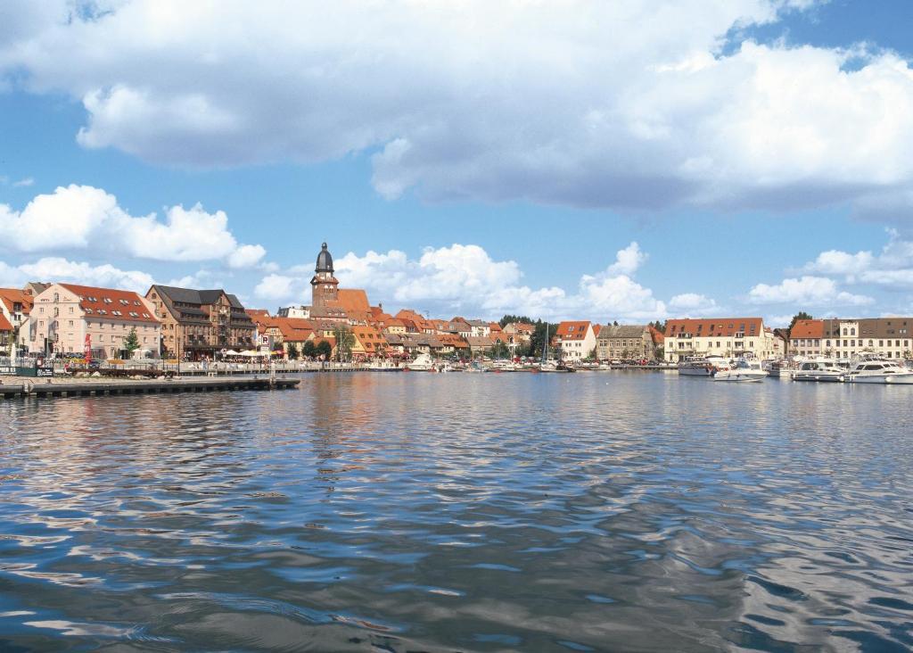 Hotel Am Brauhaus Waren  Luaran gambar